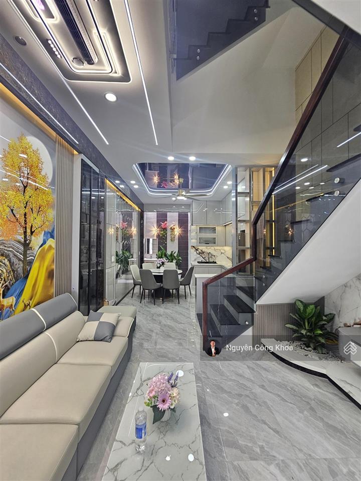 Bán nhà đúc 3 tấm, hoàn công, 4 phòng ngủ, kdc gần chợ phú phong 100m, p. bình chuẩn, tp. thuận an