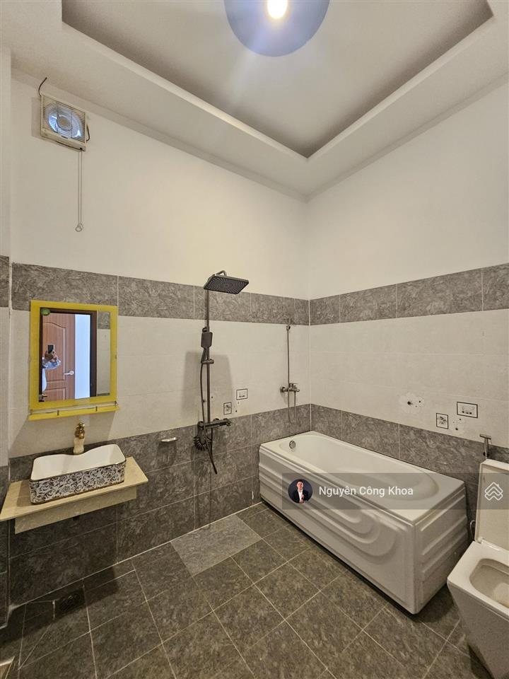 Bán nhà 1t2l 77.2m², sân ô tô, hoàn công, 4pn, gần chợ phú phong, p. bình chuẩn, tp. thuận an