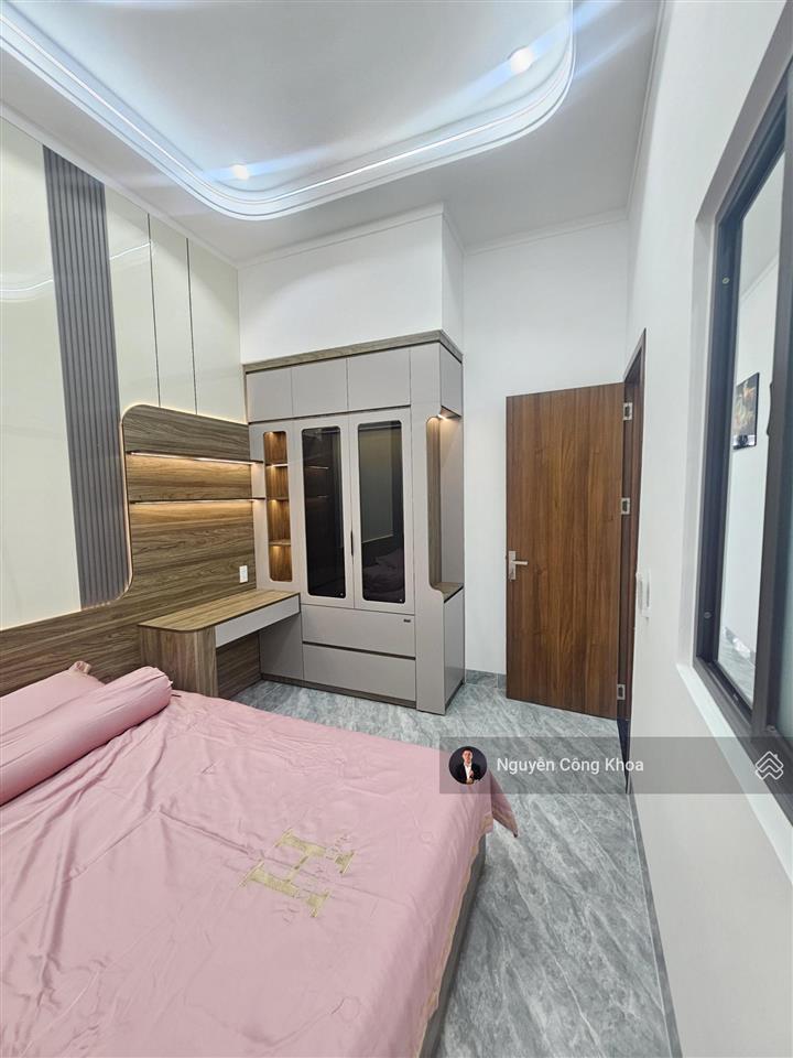 Bán nhà đẹp hoàn công, sân ôtô, phòng ngủ dưới, ngay chợ thành nam 50m, p. an phú, thuận an