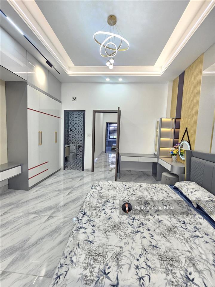 Bán nhà đúc 3 tấm, hoàn công, sân ô tô, 4 phòng ngủ, kdc gần ngã 6 an phú, p. an phú, tp. thuận an