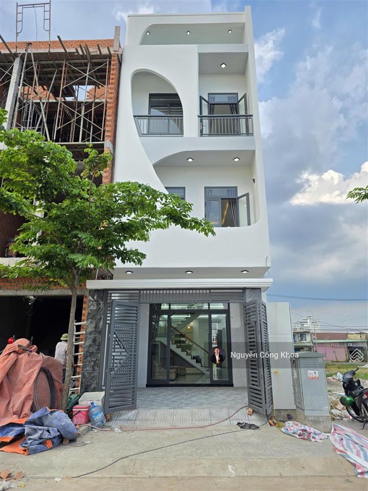 Ra vội, nhà đối diện công viên, 4 phòng ngủ, kdc gần vòng xoay cầu hang 500m, p. bửu hòa, biên hòa