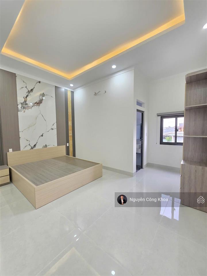 Ra vội, nhà đối diện công viên, 4 phòng ngủ, kdc gần vòng xoay cầu hang 500m, p. bửu hòa, biên hòa