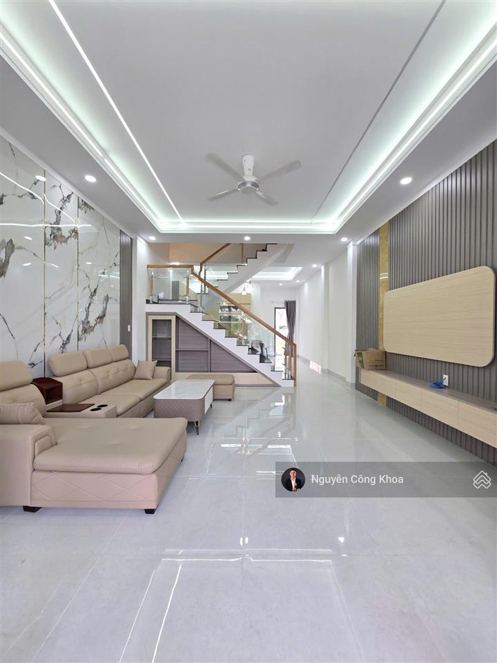 Ra vội, nhà đối diện công viên, 4 phòng ngủ, kdc gần vòng xoay cầu hang 500m, p. bửu hòa, biên hòa