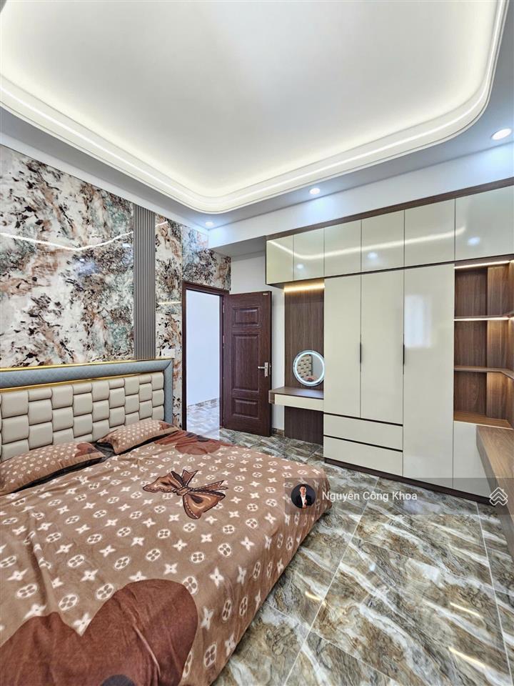 Bán nhà 1t2l hoàn công, sân ô tô, 4 phòng ngủ, kdc gần aeonmall 3km, p. thuận giao, tp. thuận an