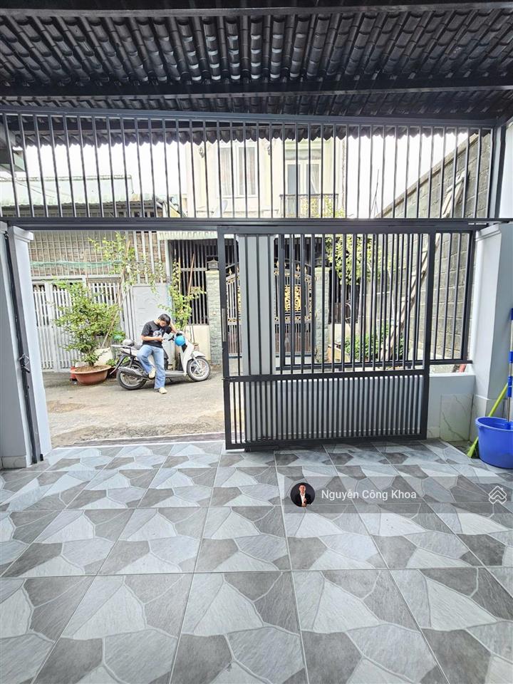 Bán nhà cấp 4 gác đúc, sổ riêng, 2,55 tỷ tl, gần chợ phú an, p. an phú, tp. thuận an