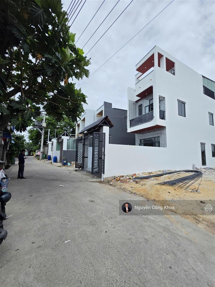 Bán nhà 1t1l, sân ôtô rộng, 4 phòng ngủ, gần cây xăng hạnh nguyên, p. thái hòa, tp. tân uyên