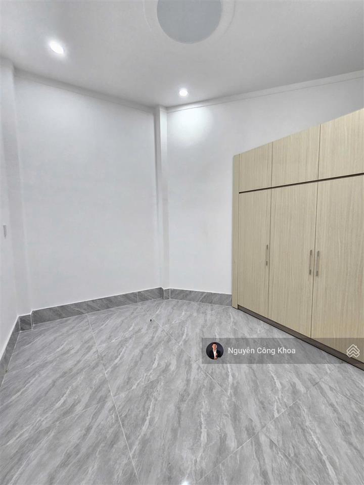 Bán nhà hoàn công, sân ô tô, phòng ngủ dưới, gần vòng xoay cầu hang 500m, p. hóa an, tp. biên hòa