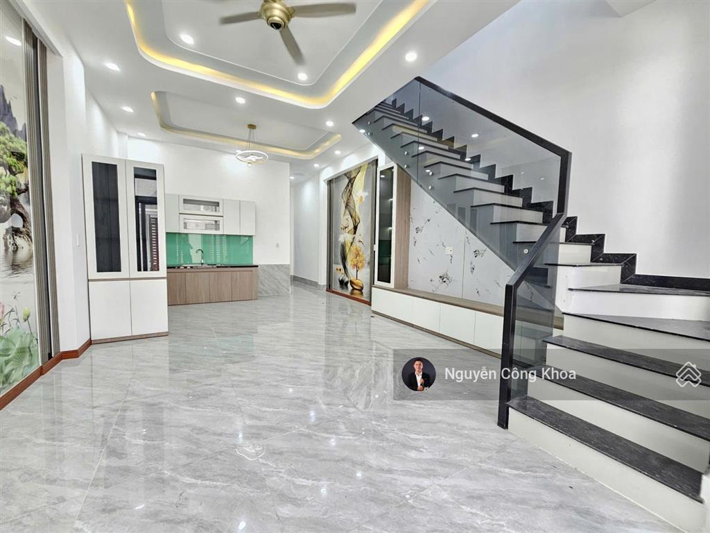 Bán nhà hoàn công, sân ô tô, phòng ngủ dưới, gần vòng xoay cầu hang 500m, p. hóa an, tp. biên hòa