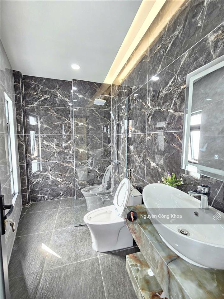 Bán nhà 1t 3l hoàn công, mt kinh doanh, sân ôtô, 4 phòng ngủ, gần bigc go, p. dĩ an, tp. dĩ an