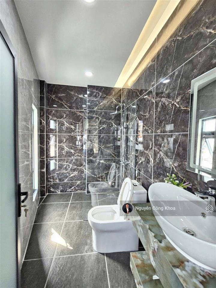 Bán nhà 1t 3l hoàn công, mt kinh doanh, sân ôtô, 4 phòng ngủ, gần bigc go, p. dĩ an, tp. dĩ an