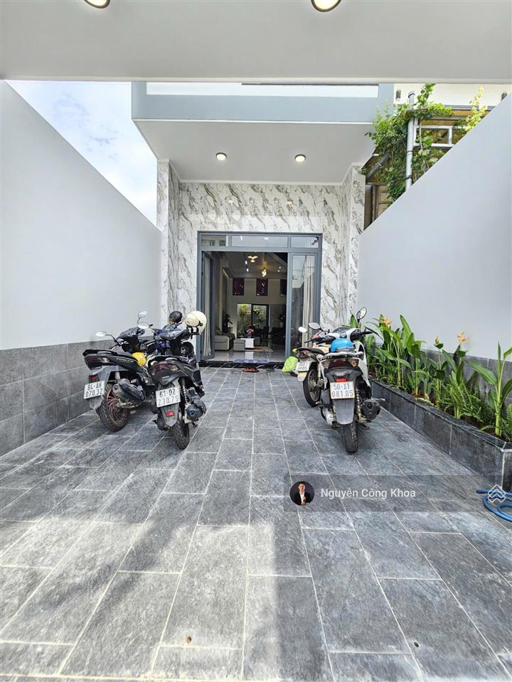 Bán nhà 1t 3l hoàn công, mt kinh doanh, sân ôtô, 4 phòng ngủ, gần bigc go, p. dĩ an, tp. dĩ an
