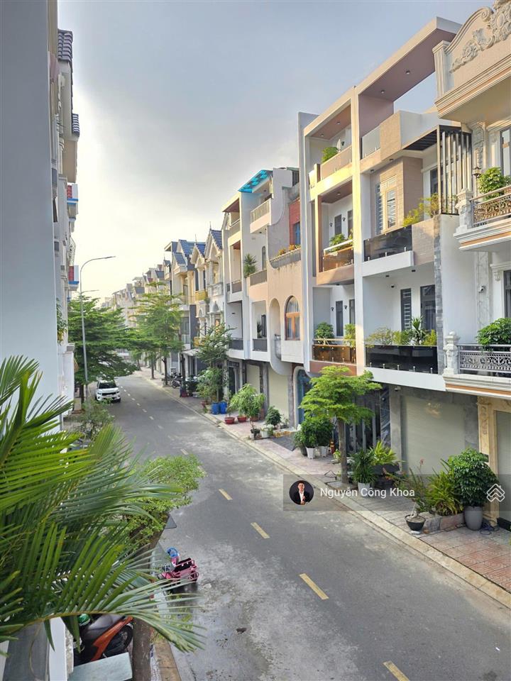 Bán vội nhà 1t2l hoàn công, 4 phòng ngủ, kdc đẹp gần chợ phú phong, p. bình chuẩn, tp. thuận an