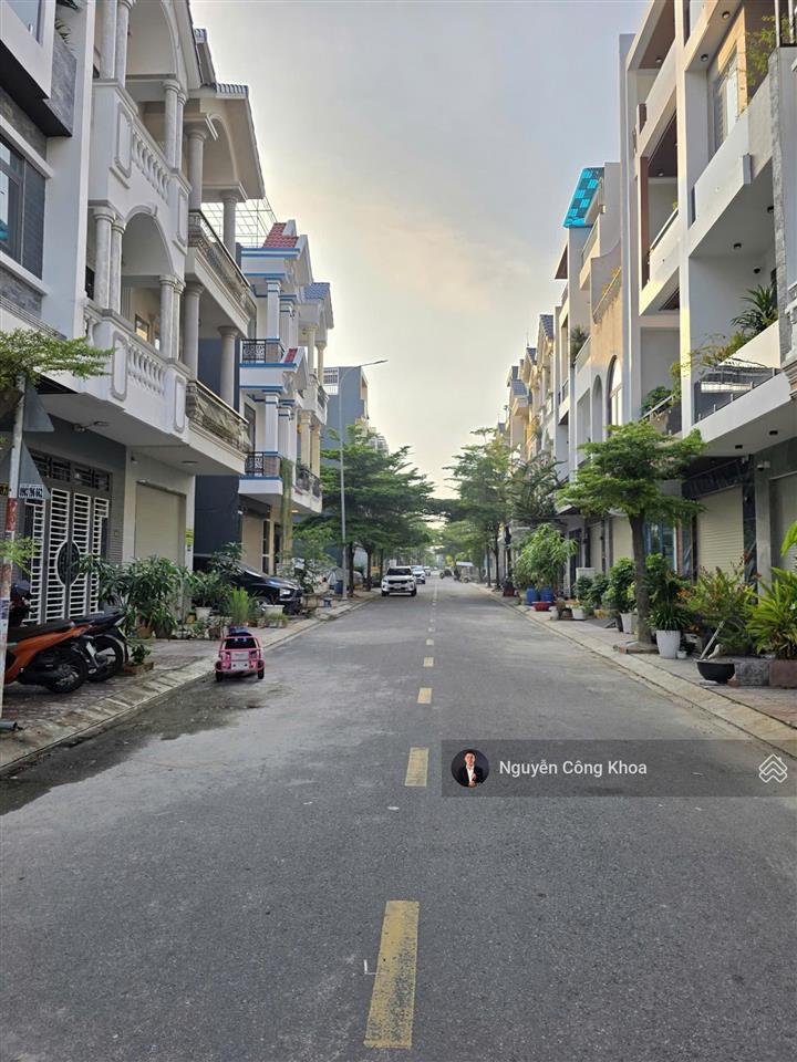 Bán vội nhà 1t2l hoàn công, 4 phòng ngủ, kdc đẹp gần chợ phú phong, p. bình chuẩn, tp. thuận an