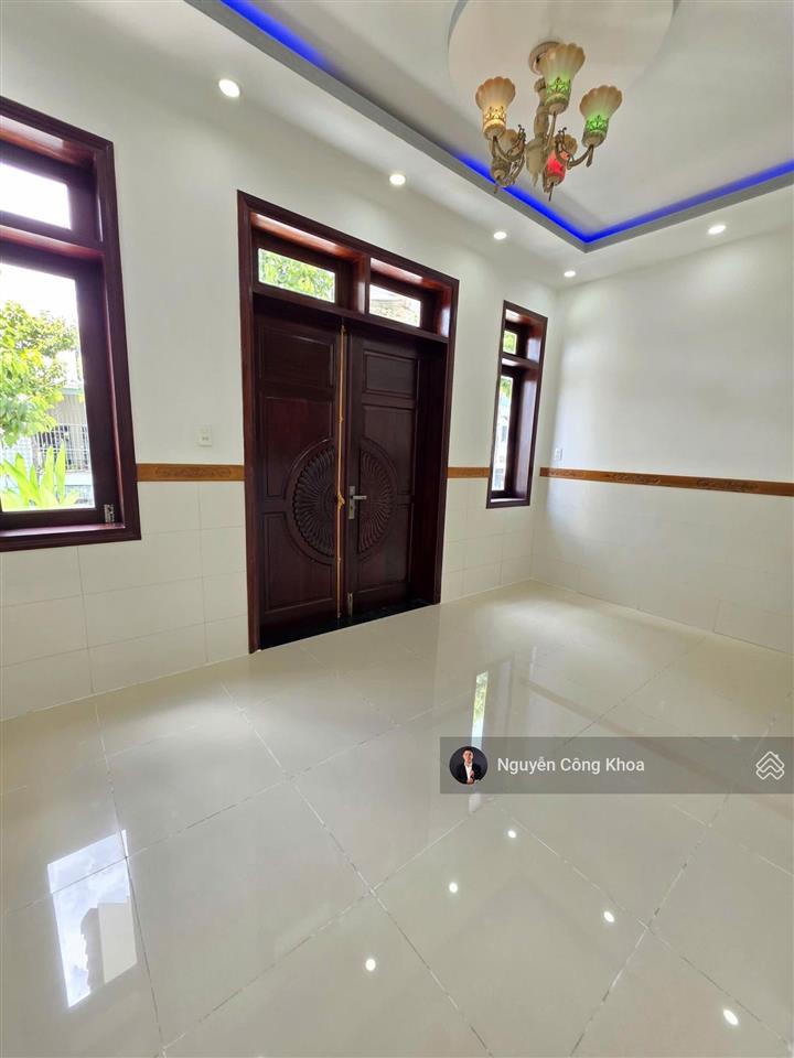 Bán nhà 1t1l, sân ô tô rộng, 4 phòng ngủ, gần bờ hồ biconsi, p. tân bình, tp. dĩ an