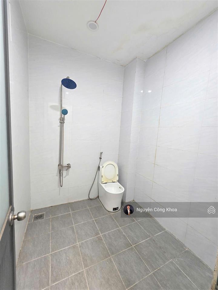 Bán vội nhà hoàn công, 3 phòng ngủ, sân ôtô, kdc gần chợ đông đô, p. an phú, tp. thuận an
