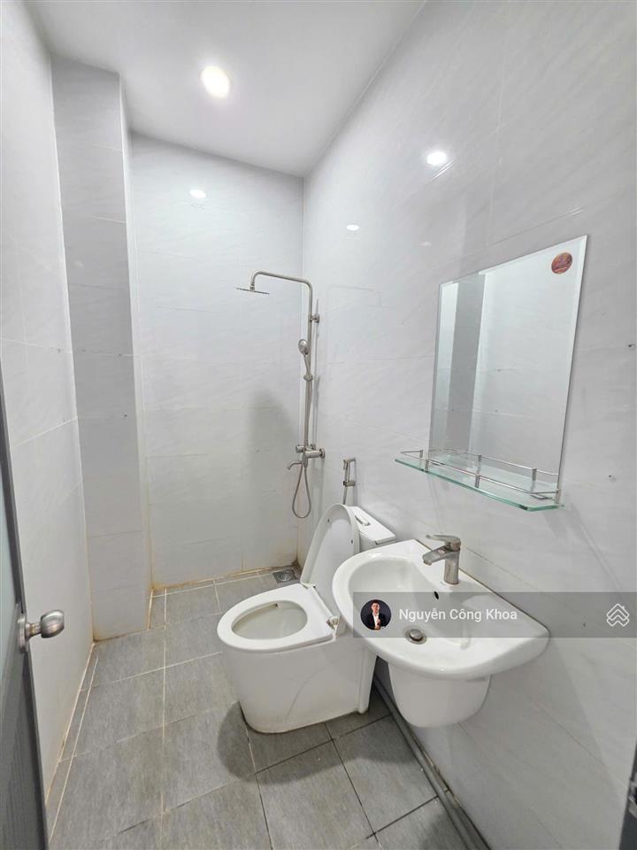 Bán vội nhà hoàn công, 3 phòng ngủ, sân ôtô, kdc gần chợ đông đô, p. an phú, tp. thuận an
