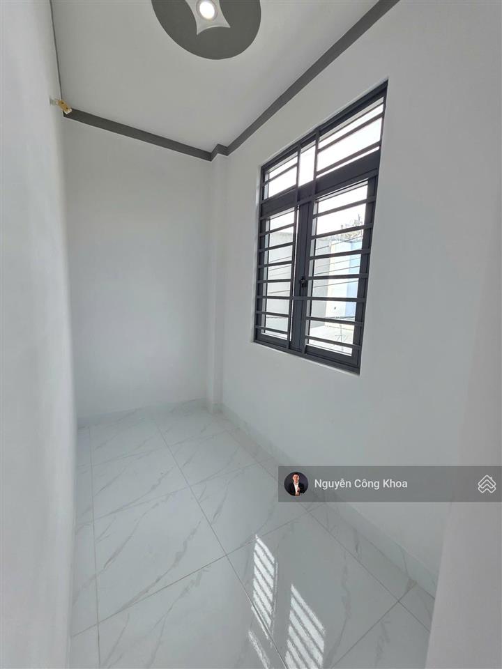 Bán nhà 1t1l xây mới, 2,48 tỷ, 2 phòng ngủ, gần chợ và kcn sóng thần, p. dĩ an, tp. dĩ an