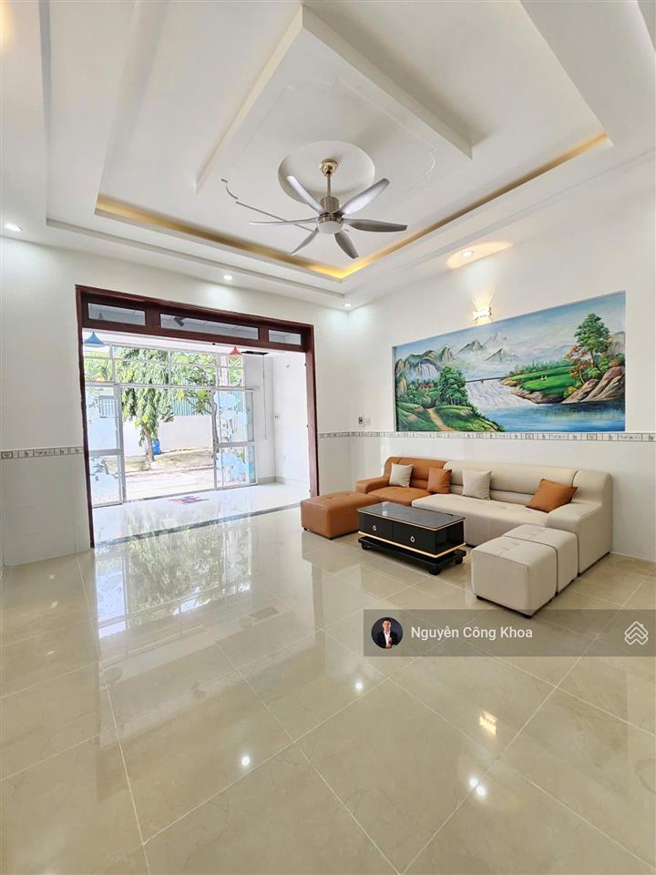 Bán nhà 1t 1l ngang 5m, full nội thất, gần chợ phú phong 300m, p. bình chuẩn, tp. thuận an
