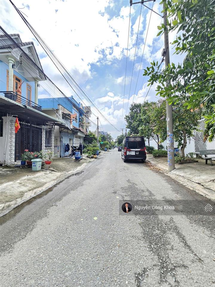 Bán nhà 1t 1l ngang 5m, full nội thất, gần chợ phú phong 300m, p. bình chuẩn, tp. thuận an