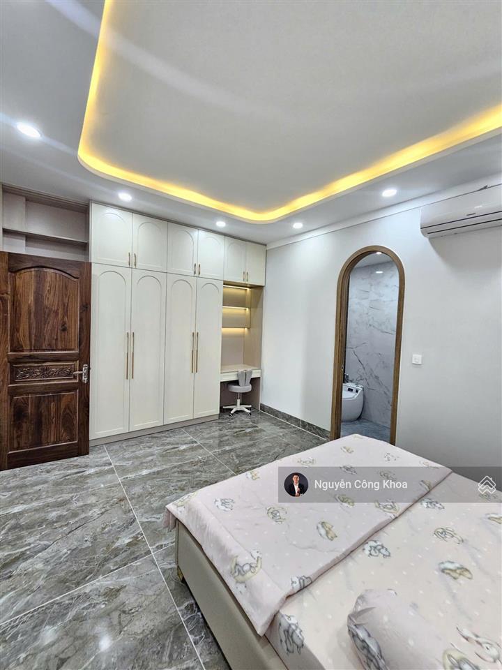 Bán vội nhà 1t4l hoàn công, mt kinh doanh rộng 25m, có thang máy, gần go, p. đông hòa, tp. dĩ an