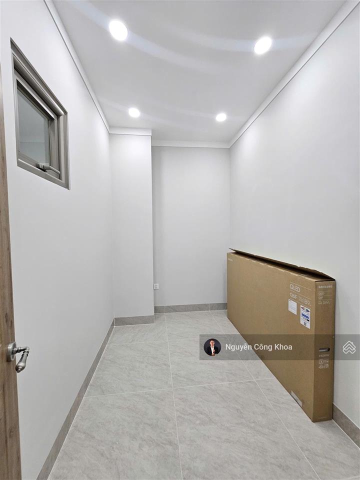 Bán vội nhà 1t4l hoàn công, mt kinh doanh rộng 25m, có thang máy, gần go, p. đông hòa, tp. dĩ an