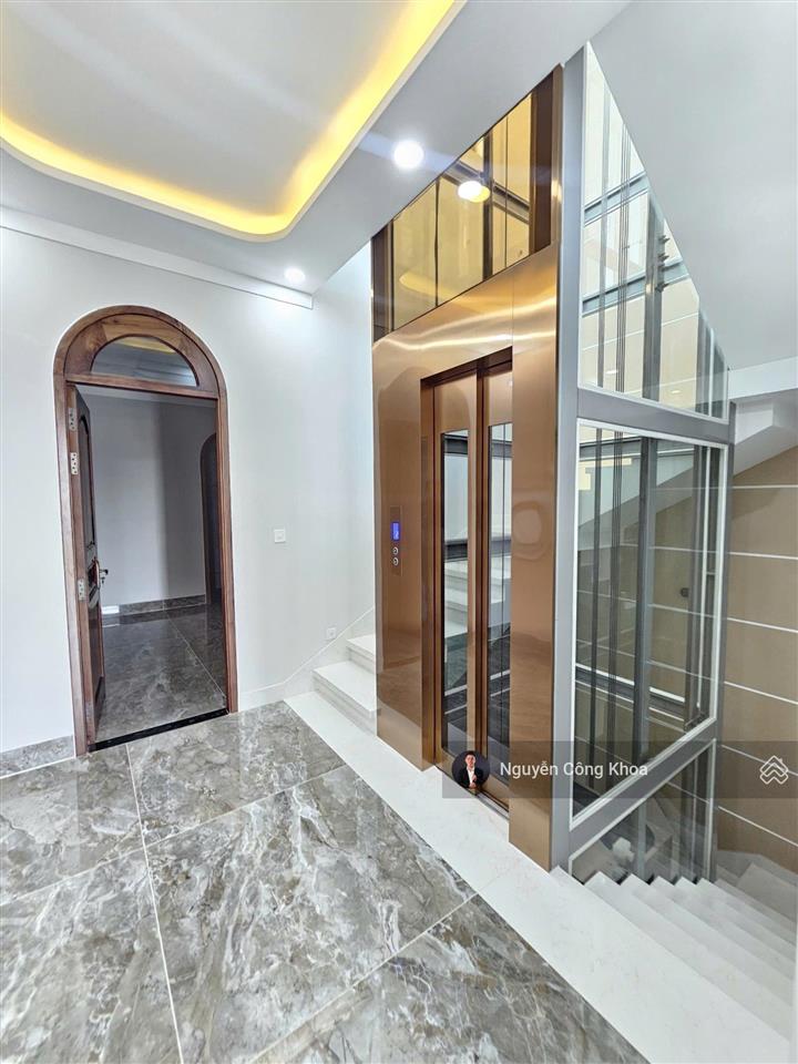 Bán vội nhà 1t4l hoàn công, mt kinh doanh rộng 25m, có thang máy, gần go, p. đông hòa, tp. dĩ an