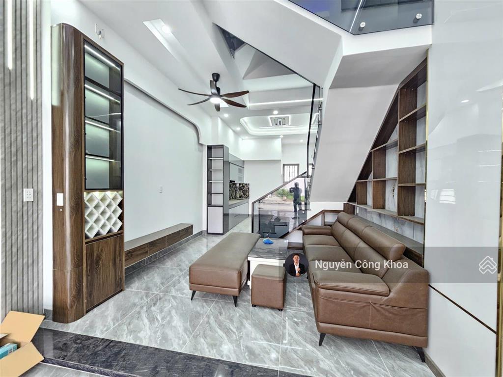 Bán vội nhà 1t2l, 2 mặt thoáng, sân ô tô, 4 phòng ngủ, kdc gần vincom, p. tân đông hiệp, tp. dĩ an