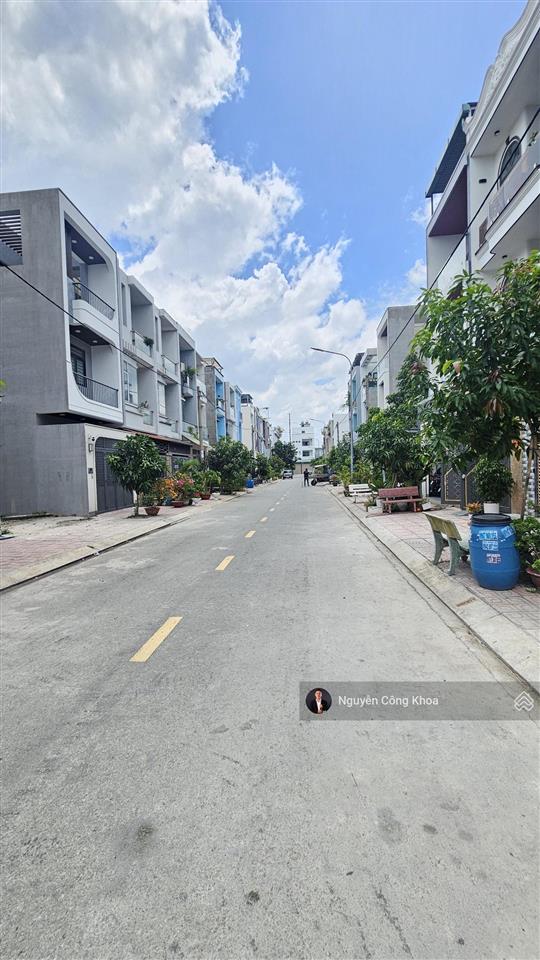 Bán nhà 1t2l, 3 phòng ngủ, full nội thất, kdc gần làng đại học thủ đức, p. tân đông hiệp, dĩ an