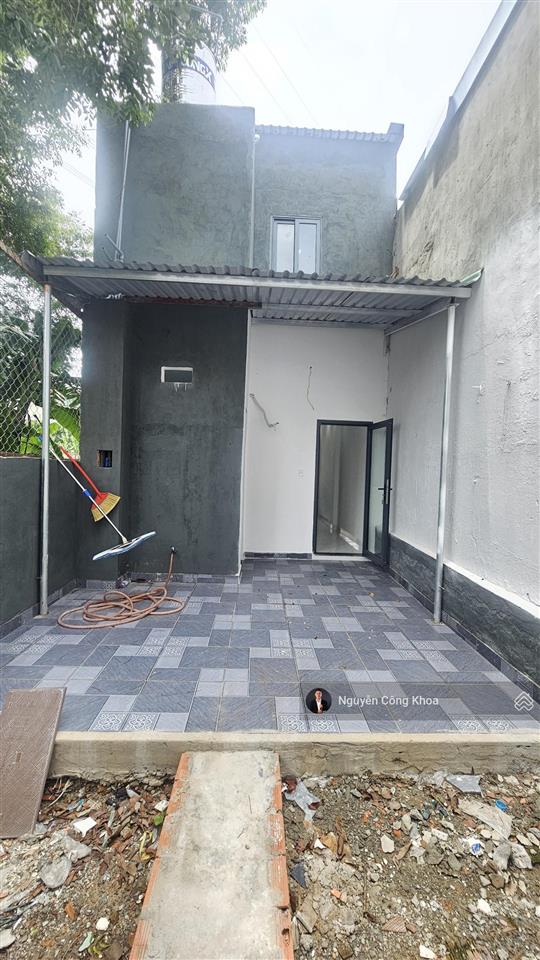 Bán nhà cấp 4 gác đúc rẻ, 2 phòng ngủ, đường 5m, gần chợ đông đô, p. bình chuẩn, tp. thuận an