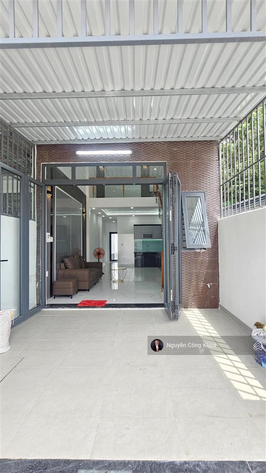 Bán nhà cấp 4 gác đúc rẻ, 2 phòng ngủ, đường 5m, gần chợ đông đô, p. bình chuẩn, tp. thuận an
