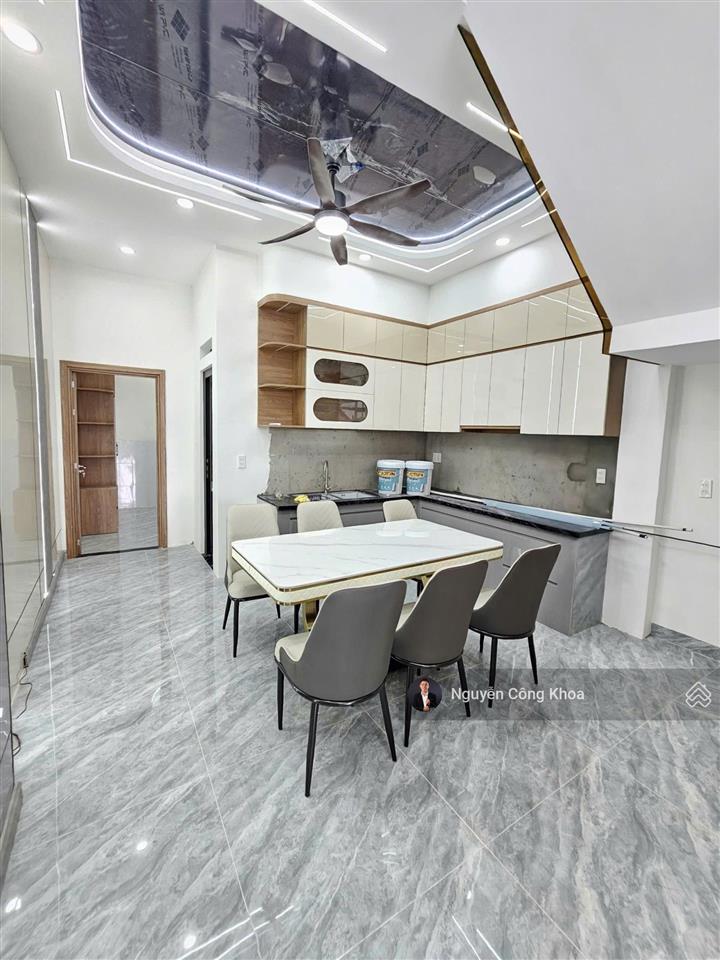 Bán nhà hoàn công, 4 phòng ngủ, full nội thất, gần chợ đầu mối thủ đức 5km, p.bình hòa, tp.thuận an