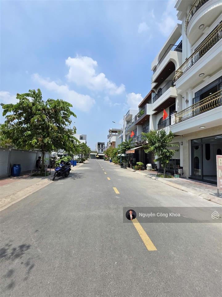 Bán nhà đúc 4 tấm, hoàn công, 5 phòng ngủ, full nội thất, gần bigc go, p. đông hòa, dĩ an