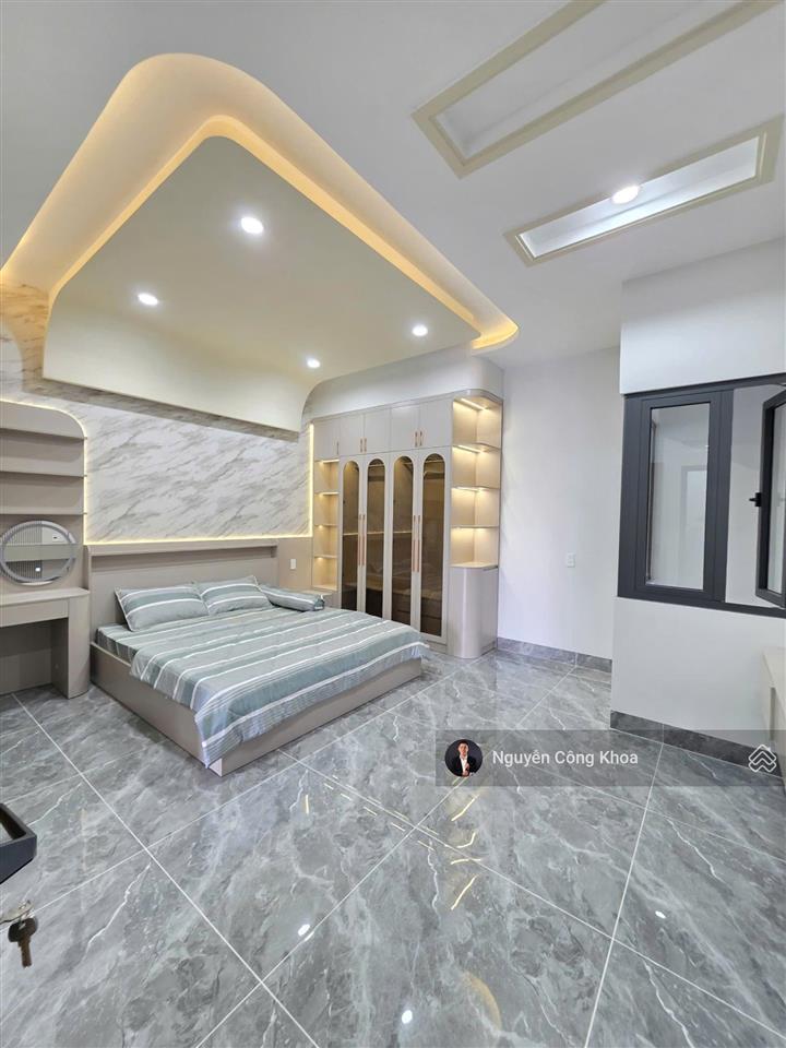 Bán nhà đúc 4 tấm, hoàn công, 5 phòng ngủ, full nội thất, gần bigc go, p. đông hòa, dĩ an