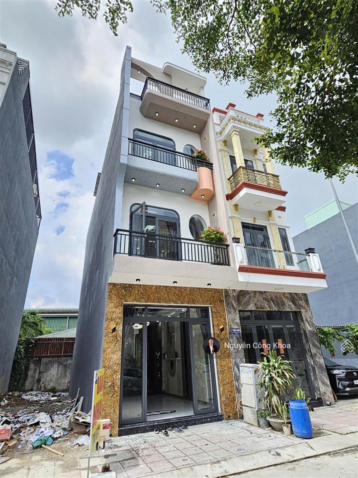Bán nhà 1t2l hoàn công, sân ô tô, 4 phòng ngủ, gần chợ phú phong 300m, p. bình chuẩn, tp. thuận an