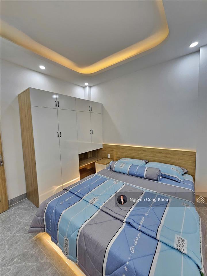 Bán nhà hoàn công, mẫu lệch tầng, 4 phòng ngủ, gần chợ đêm hòa lân, p. thuận giao, tp. thuận an