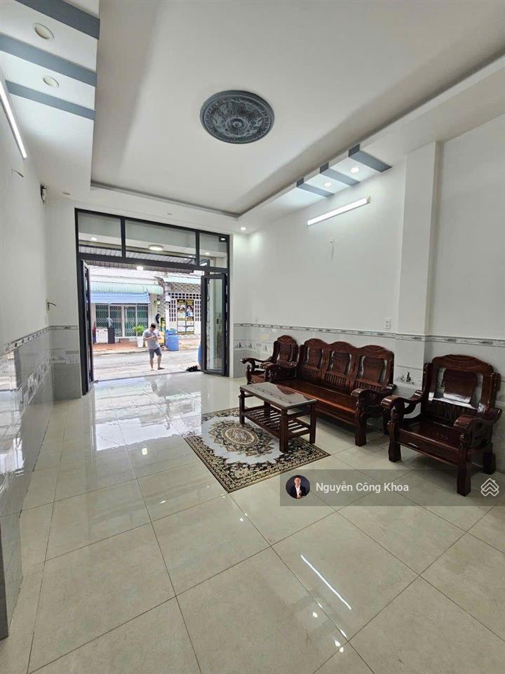 Bán vội nhà 5x24m, mt kinh doanh, 4 phòng ngủ, gần kcn sóng thần 500m, p. dĩ an, tp. dĩ an