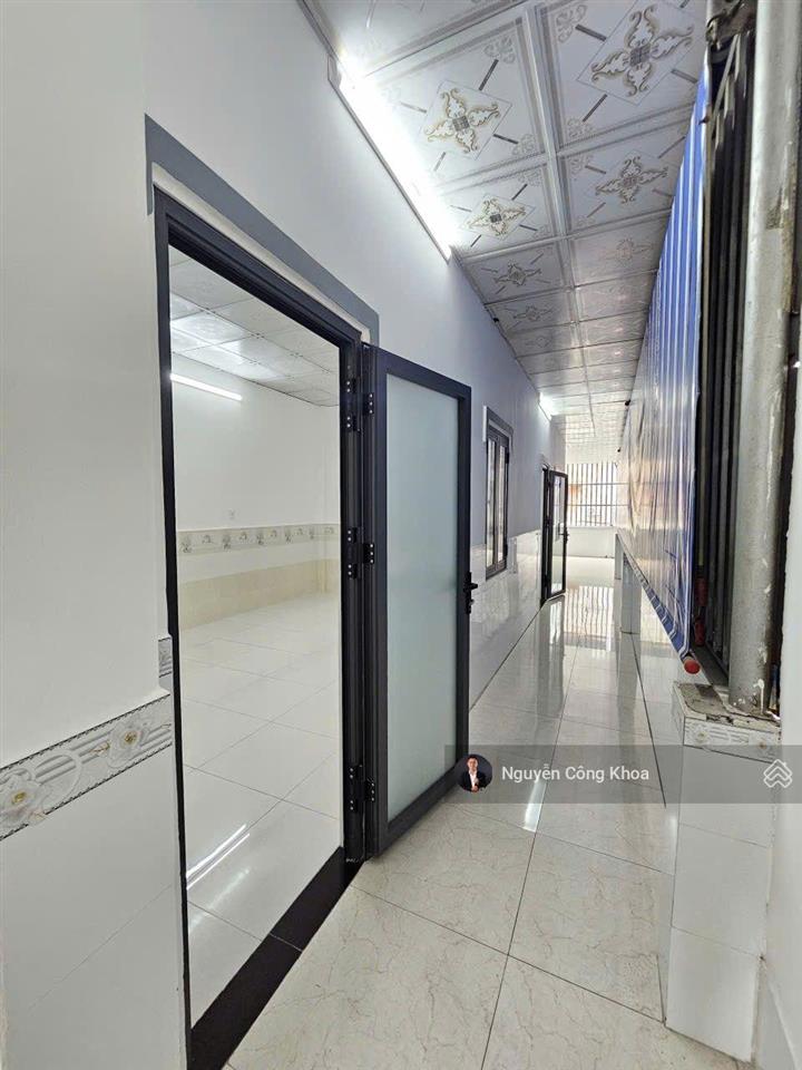 Bán vội nhà 5x24m, mt kinh doanh, 4 phòng ngủ, gần kcn sóng thần 500m, p. dĩ an, tp. dĩ an