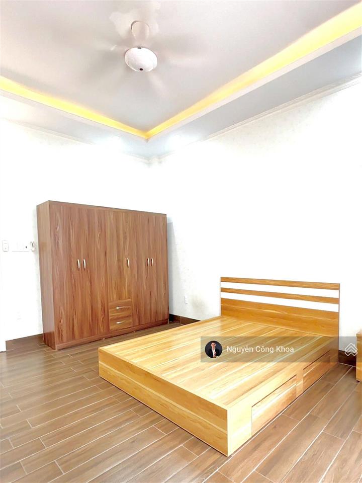 Bán nhà đúc 3 tấm hoàn công, sân ô tô, 4 phòng ngủ, có bảo vệ, gần go, p. đông hòa, tp. hồ chí minh