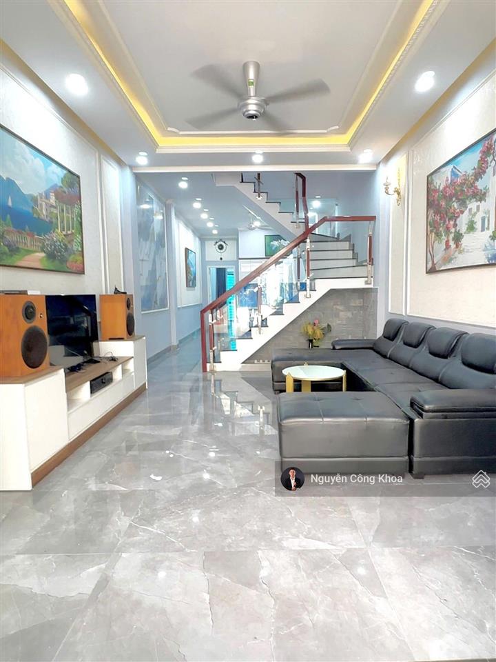 Bán nhà đúc 3 tấm hoàn công, sân ô tô, 4 phòng ngủ, có bảo vệ, gần go, p. đông hòa, tp. hồ chí minh