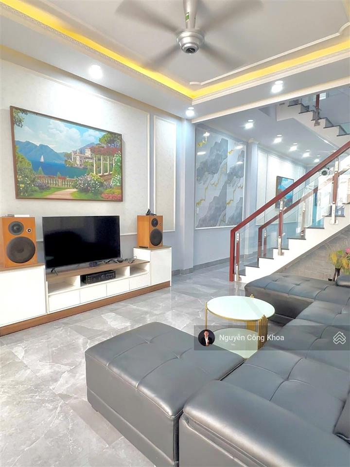 Bán nhà đúc 3 tấm hoàn công, sân ô tô, 4 phòng ngủ, có bảo vệ, gần go, p. đông hòa, tp. hồ chí minh