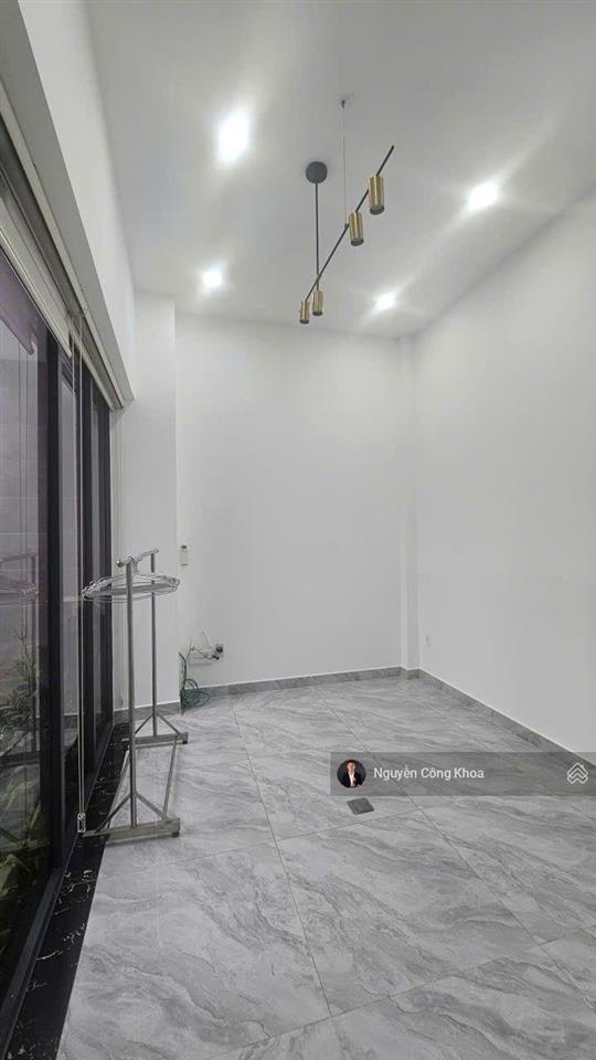 Bán biệt thự sân vườn ngang 9m, mẫu nhật bản, full nội thất, gần chợ dĩ an, p.dĩ an, tp.hồ chí minh