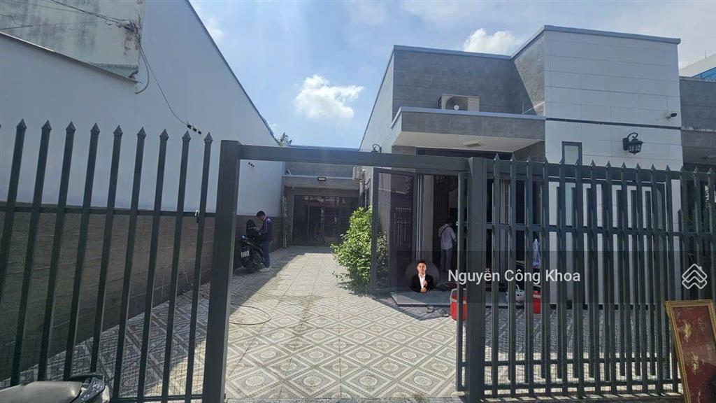 Bán biệt thự sân vườn ngang 9m, mẫu nhật bản, full nội thất, gần chợ dĩ an, p.dĩ an, tp.hồ chí minh