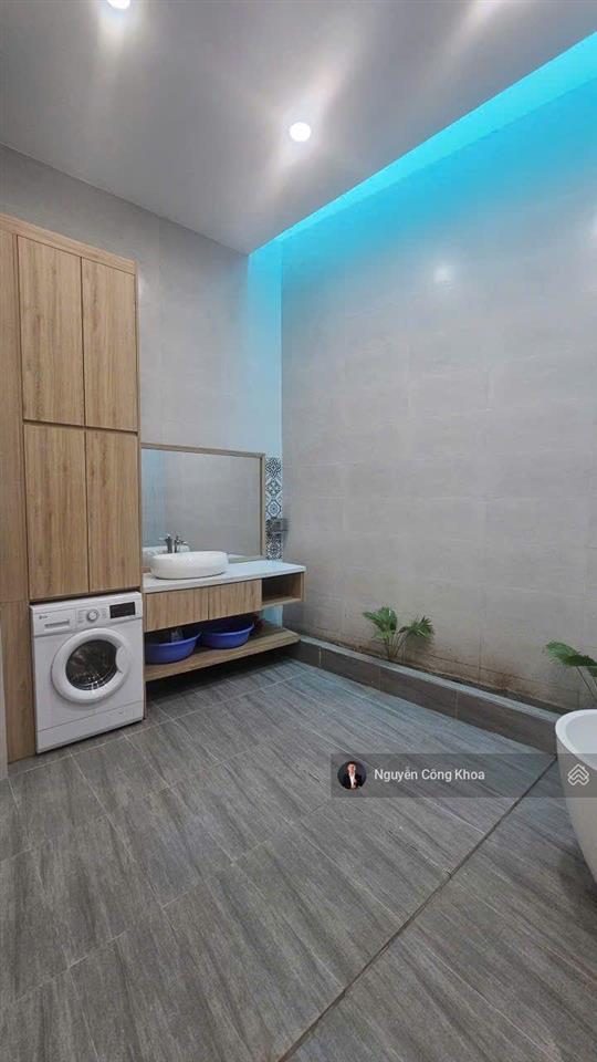 Bán biệt thự sân vườn ngang 9m, mẫu nhật bản, full nội thất, gần chợ dĩ an, p.dĩ an, tp.hồ chí minh