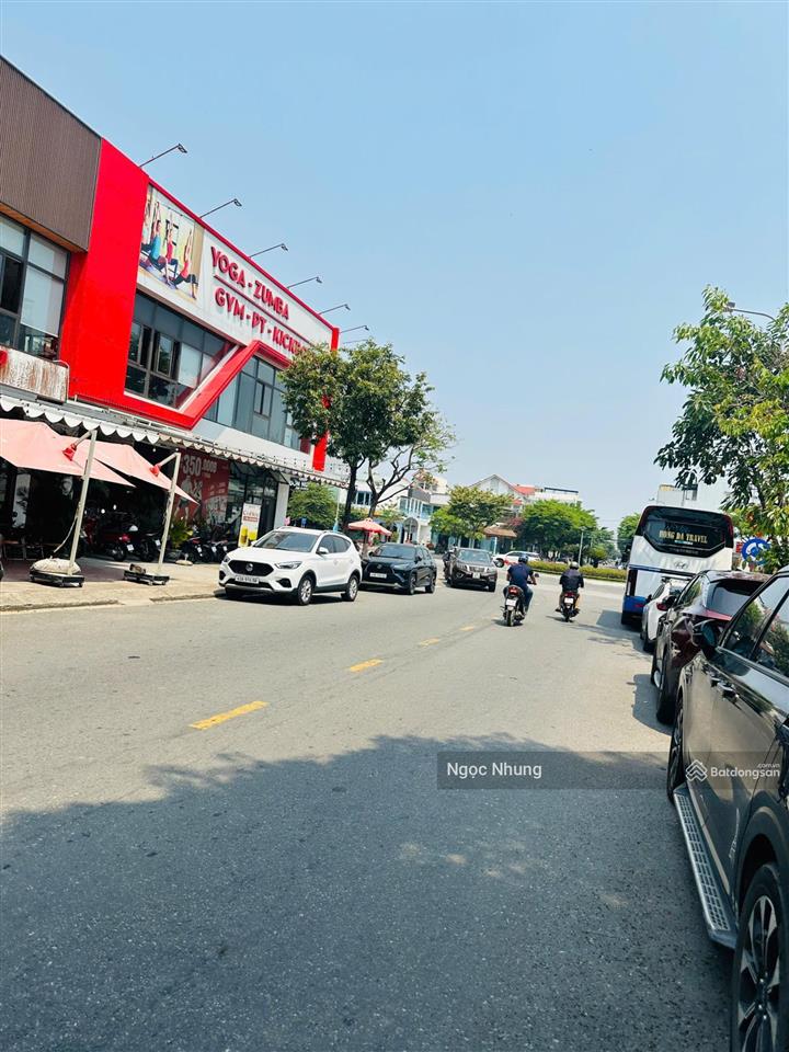 Bán gấp nhà 3 tầng 2 mặt tiền đường hàn thuyên, trung tâm hải châu gía 12,x tỷ