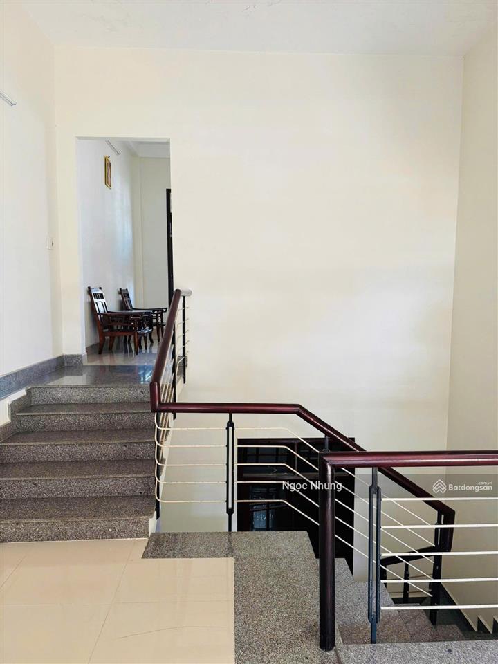 Bán gấp nhà 3 tầng 2 mặt tiền đường hàn thuyên, trung tâm hải châu gía 12,x tỷ