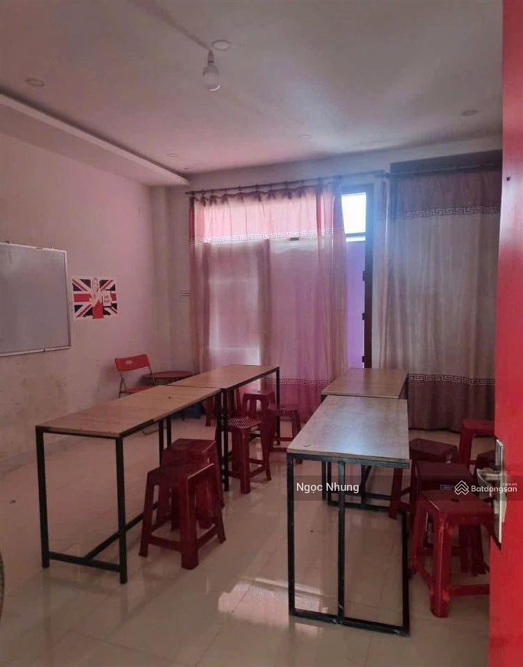 Nhà 4 tầng hồ tùng mậu sát biển nguyễn tất thành  dòng tiền 25tr/tháng