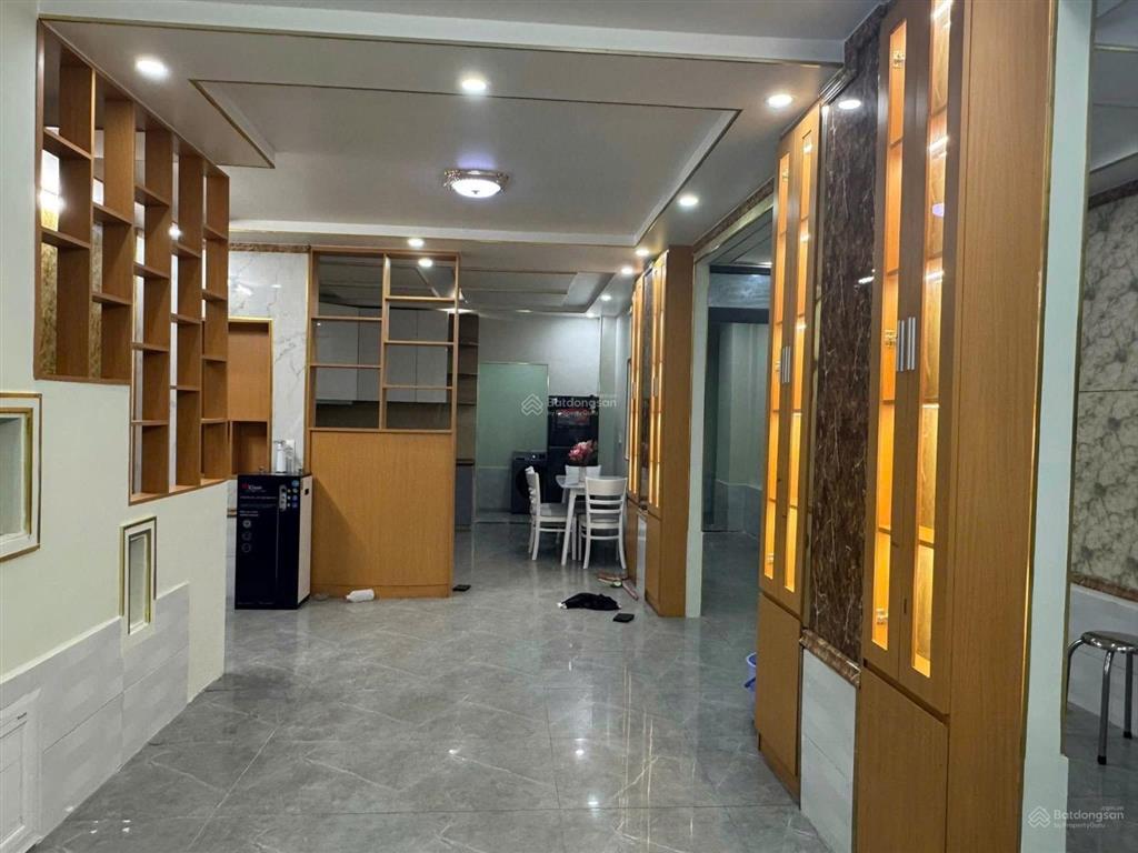 Bán nhà mt 13 nguyễn đức thiệu  p di an tphcm
mặt tiền đường nhựa  ngang 6. full nội thất