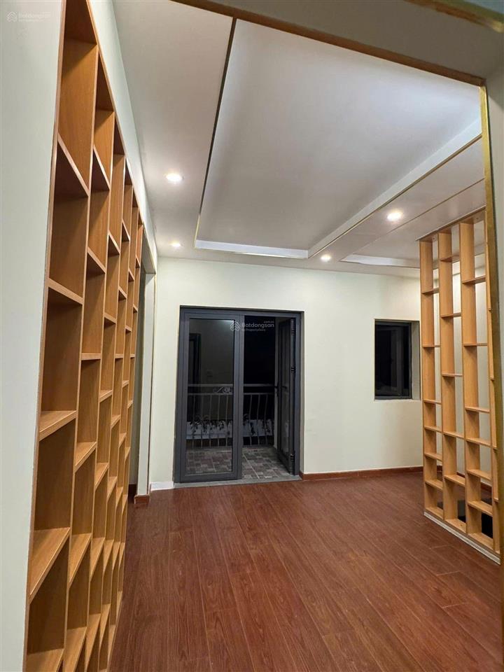 Bán nhà mt 13 nguyễn đức thiệu  p di an tphcm
mặt tiền đường nhựa  ngang 6. full nội thất