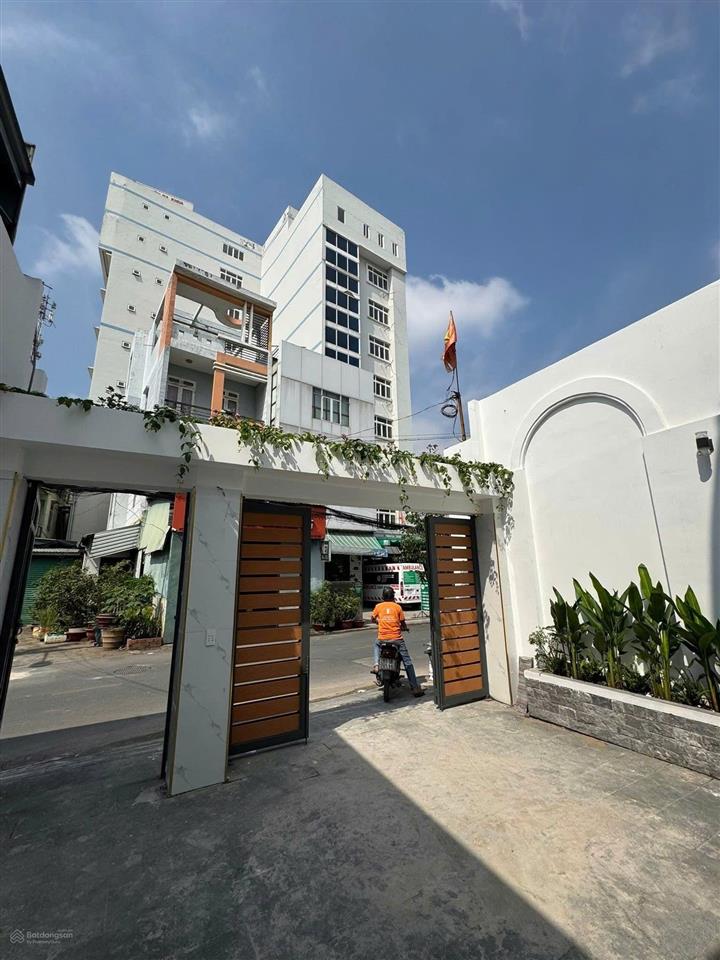 Bán nhà mt 13 nguyễn đức thiệu  p di an tphcm
mặt tiền đường nhựa  ngang 6. full nội thất