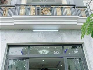 Nhà lầu cần bán tại kdc bửu hòa, biên hòa  ngay 0917 911 *** lvcc